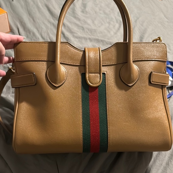 Gucci Tan Satchel with Gold Double G Logo and Stripe Detail - Picture 2 of 7